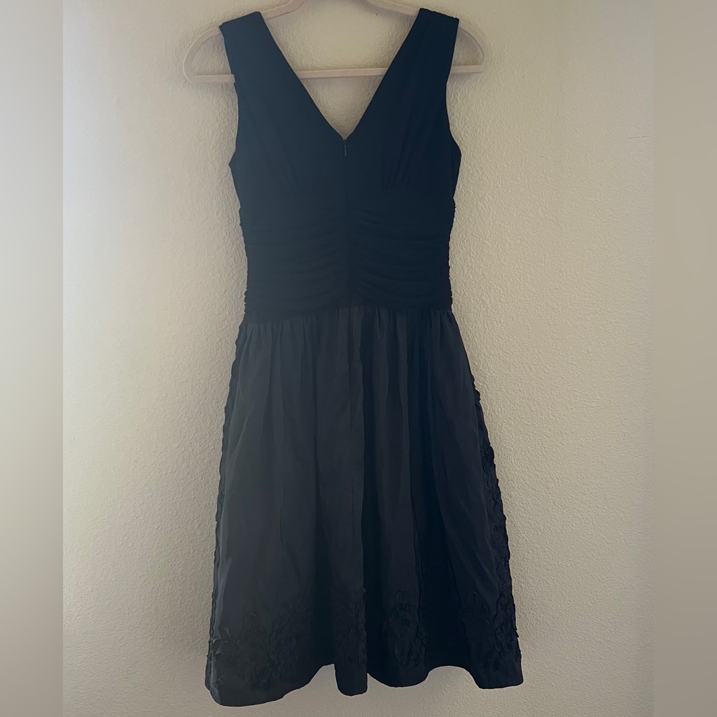 Jessica Howard Black Minimalist Floral Cocktail Dress Size 6 Petite